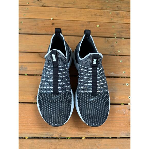 Nike React Phantom Run Flyknit2 - Women's Size 9 - Oreo Black White CJ0820-002 - Picture 1 of 10